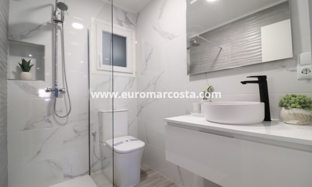 Sale - Townhouse - Torrevieja - TORREVIEJA
