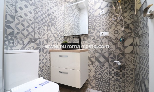 Sale - Townhouse - Torrevieja - TORREVIEJA