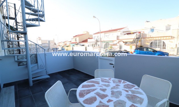 Sale - Townhouse - Torrevieja - TORREVIEJA
