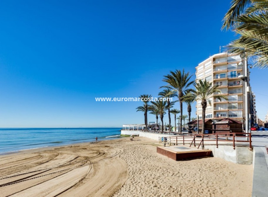 Sale - Townhouse - Torrevieja - TORREVIEJA