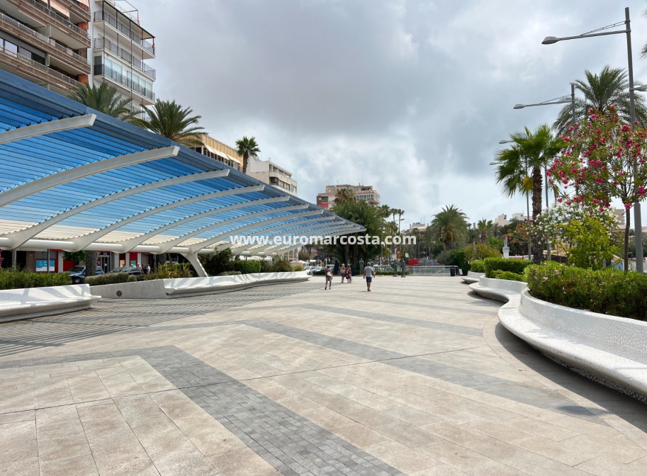 Sale - Townhouse - Torrevieja - TORREVIEJA
