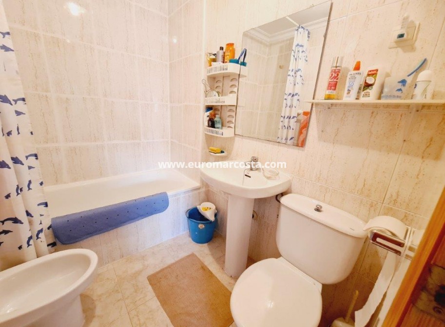 Sale - Apartment / flat - La Mata