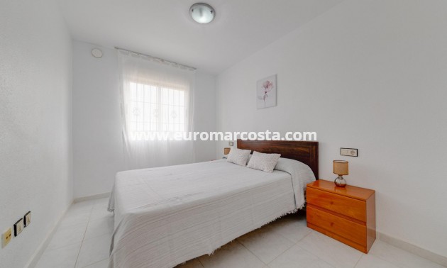 Sale - Bungalow Planta Alta - Torrevieja - TORREVIEJA