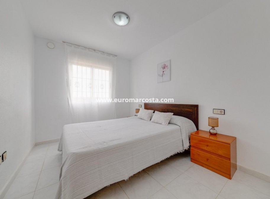Sale - Bungalow Planta Alta - Torrevieja - TORREVIEJA