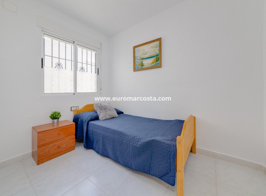 Sale - Bungalow Planta Alta - Torrevieja - TORREVIEJA