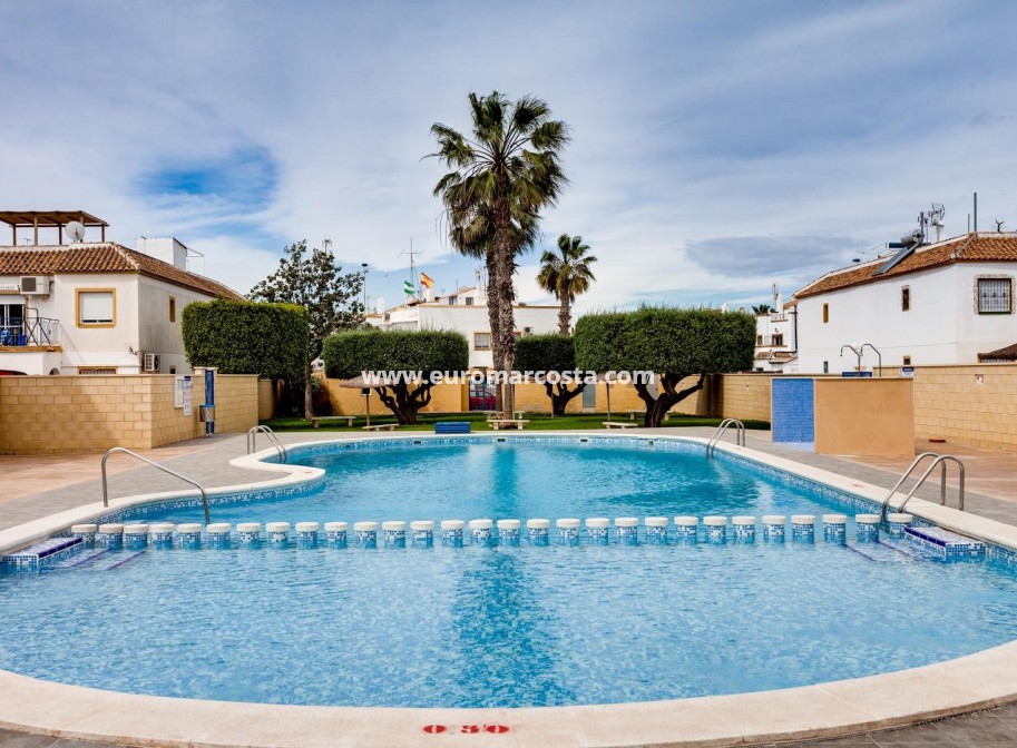 Sale - Bungalow Planta Alta - Torrevieja - TORREVIEJA