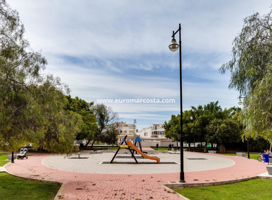 Sale - Bungalow Planta Alta - Torrevieja - TORREVIEJA