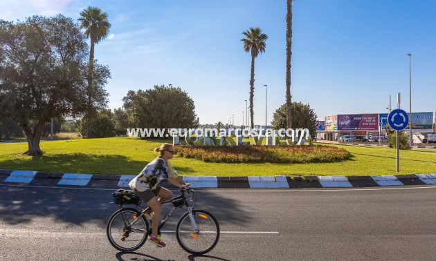 Sale - Bungalow Planta Alta - Torrevieja - TORREVIEJA