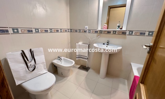 Sale - Apartment / flat - Guardamar del Segura