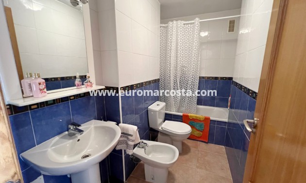 Sale - Apartment / flat - Guardamar del Segura