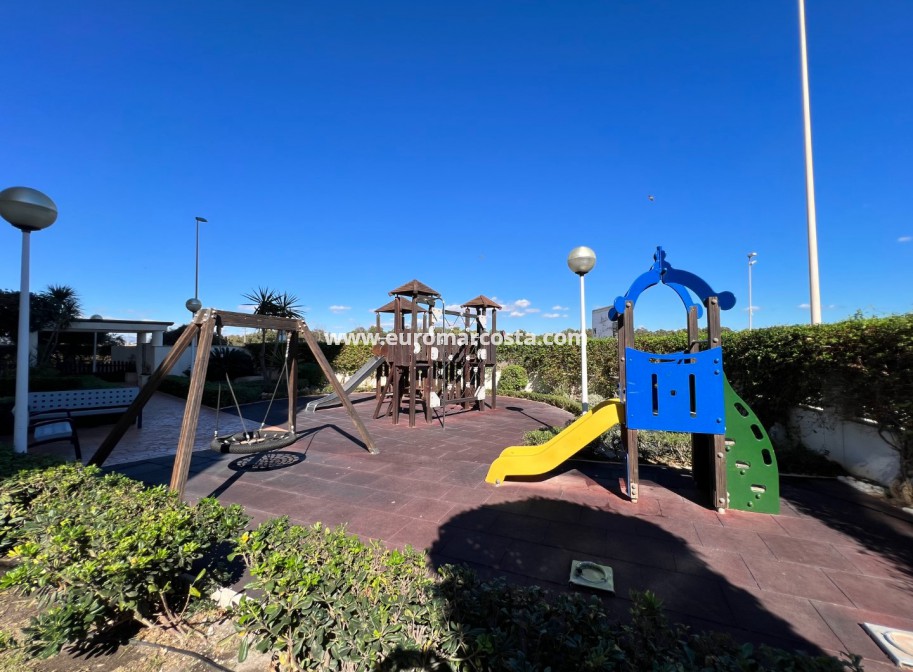 Sale - Apartment / flat - Guardamar del Segura