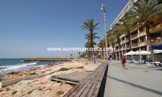 Objekte zum Wiederverkauf - Kommerziell - Torrevieja - TORREVIEJA