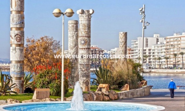 Objekte zum Wiederverkauf - Kommerziell - Torrevieja - TORREVIEJA