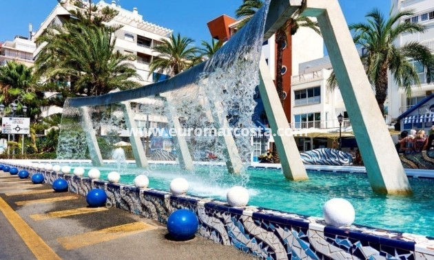 Objekte zum Wiederverkauf - Kommerziell - Torrevieja - TORREVIEJA