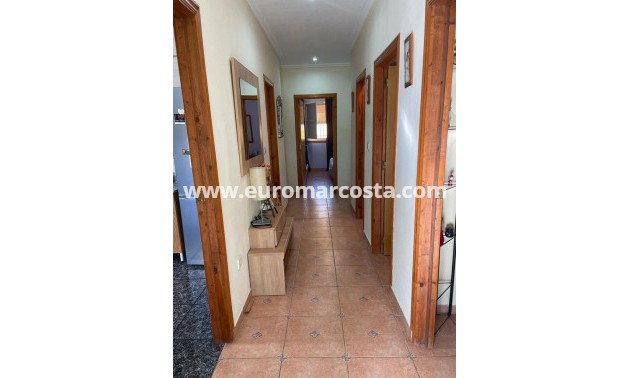 Sale - Country house - La Romana