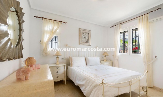 Venta - Villa - Orihuela Costa