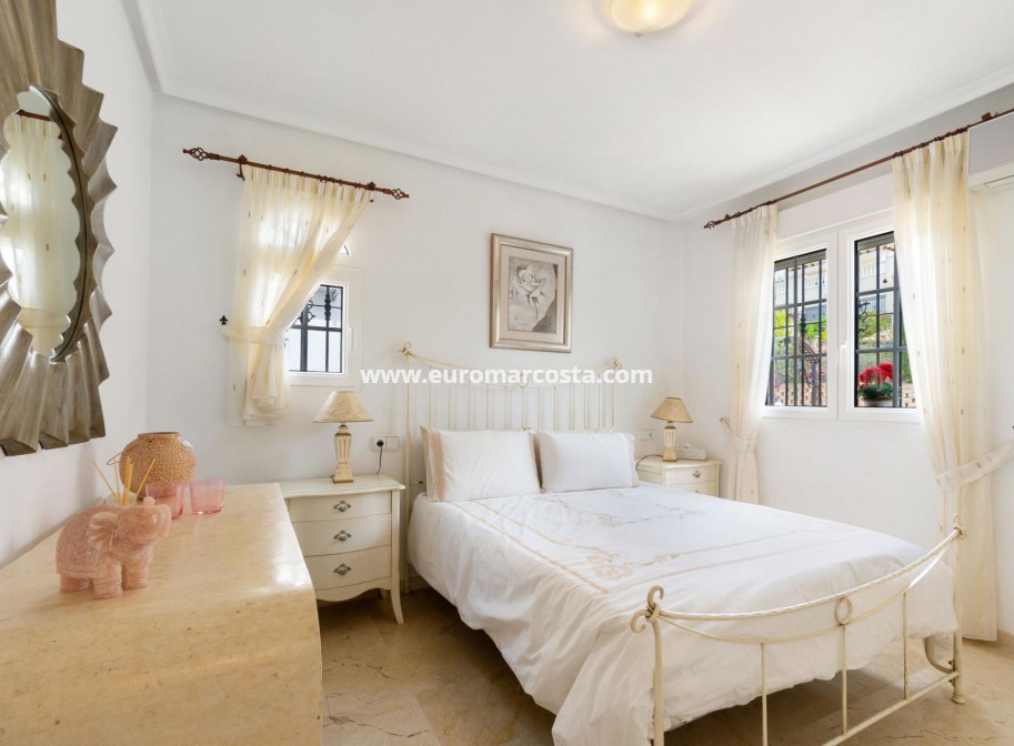 Venta - Villa - Orihuela Costa